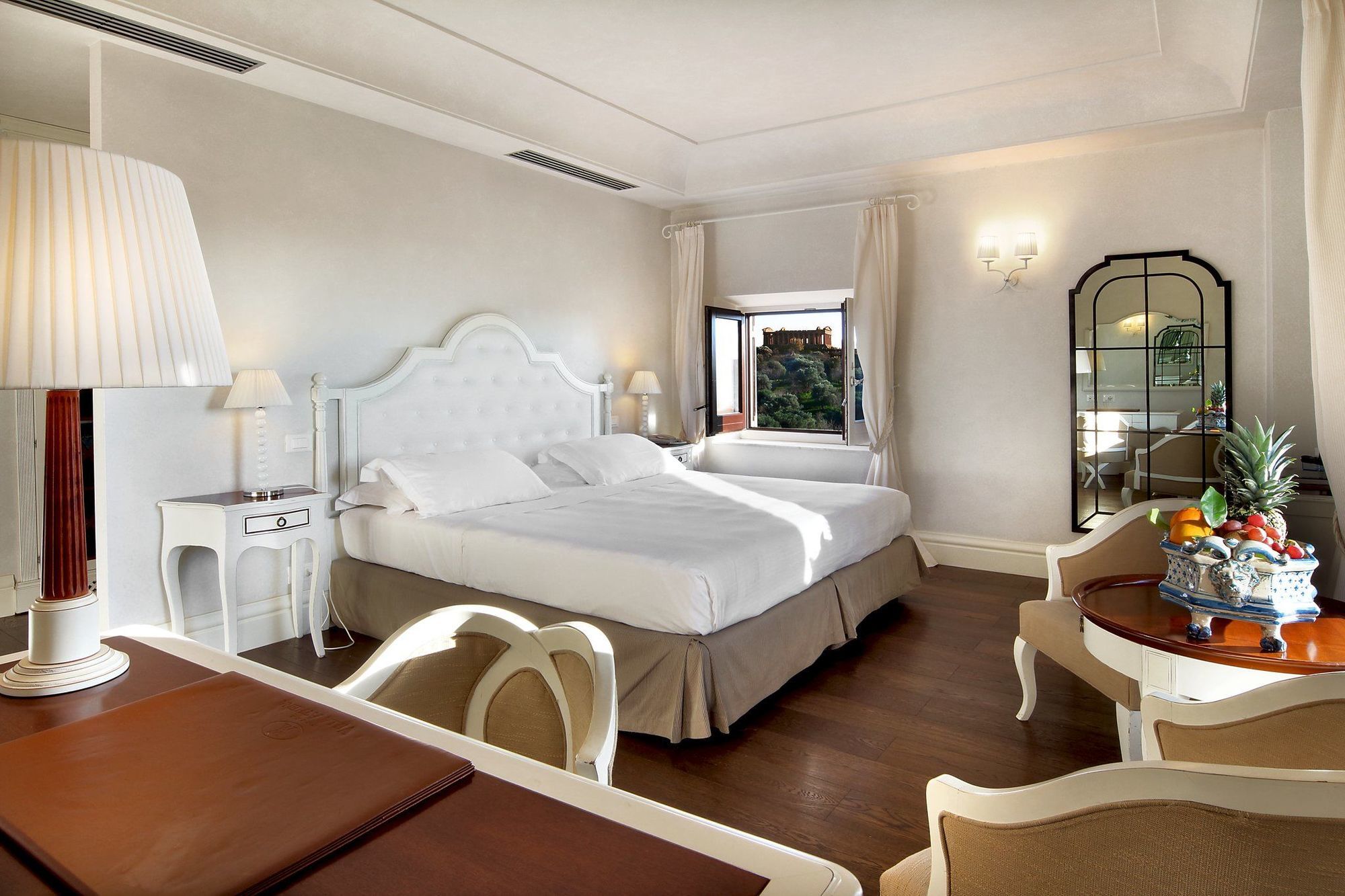 Villa Athena Resort Agrigento Dış mekan fotoğraf A room at the hotel