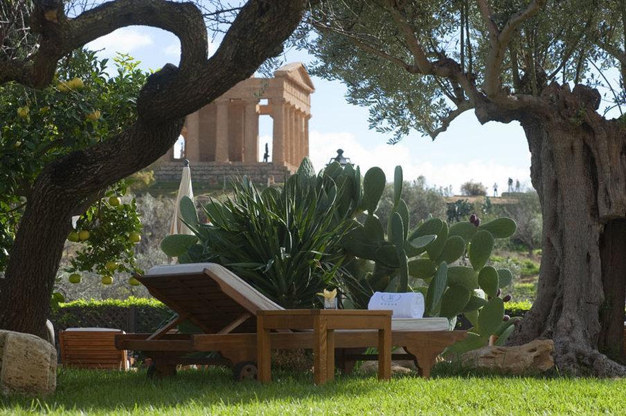 Villa Athena Resort Agrigento Dış mekan fotoğraf The gardens of the Phoenician